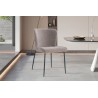 Chaise Lisa Tissu Fabb Raven Sand – 85 × 50 × 62 cm, élégante & confortable