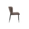 Chaise Lisa Bouclé Sable – tissu bouclé & pieds métal, 85×50×62 cm
